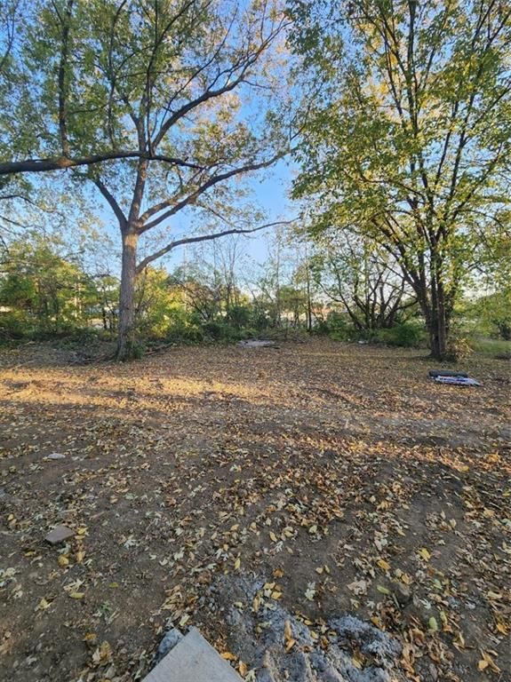 306 E Adams Street — photo 24