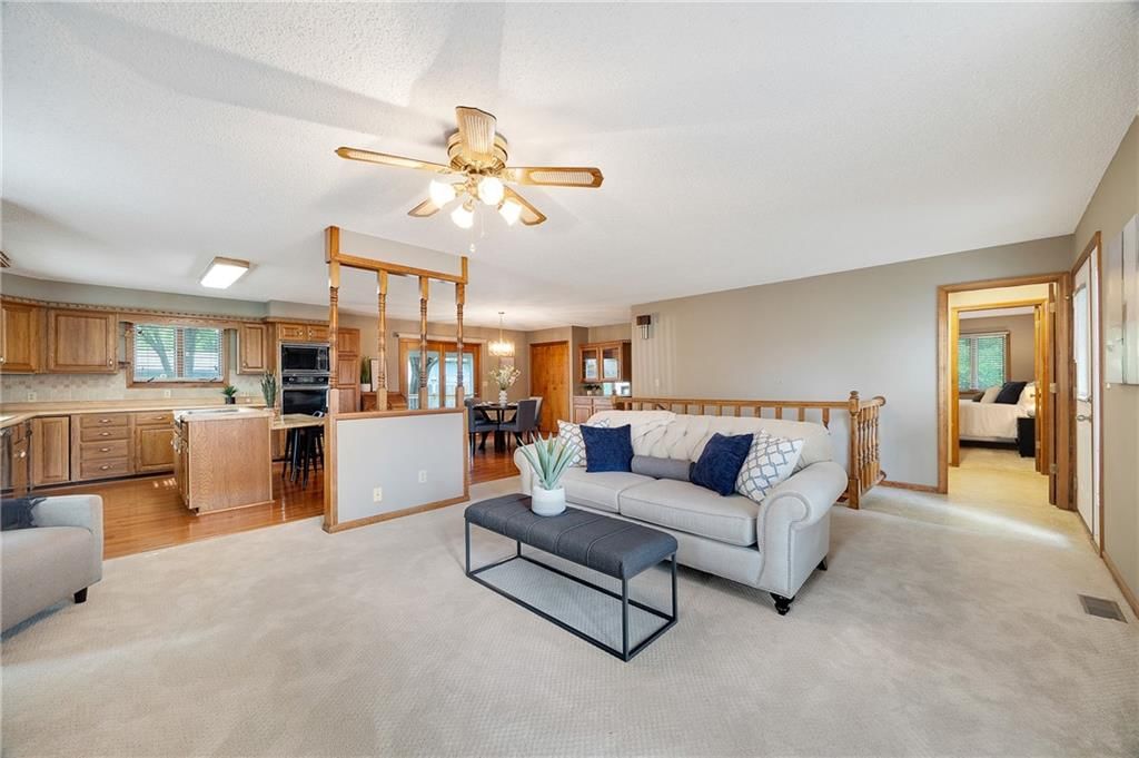 1521 Country Club Drive — photo 6