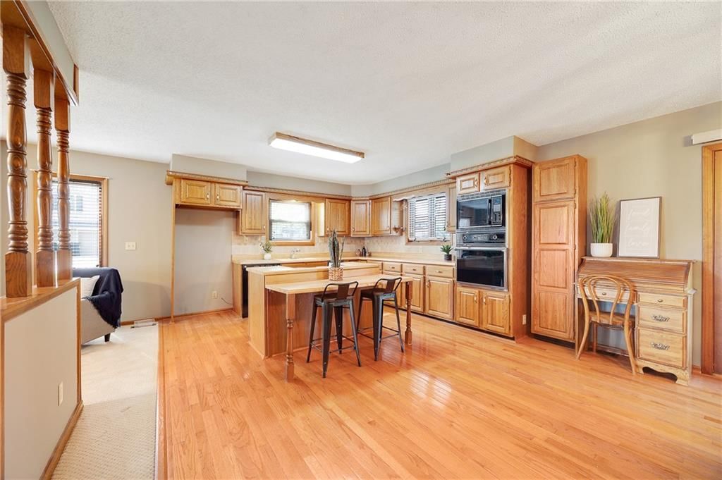 1521 Country Club Drive — photo 9