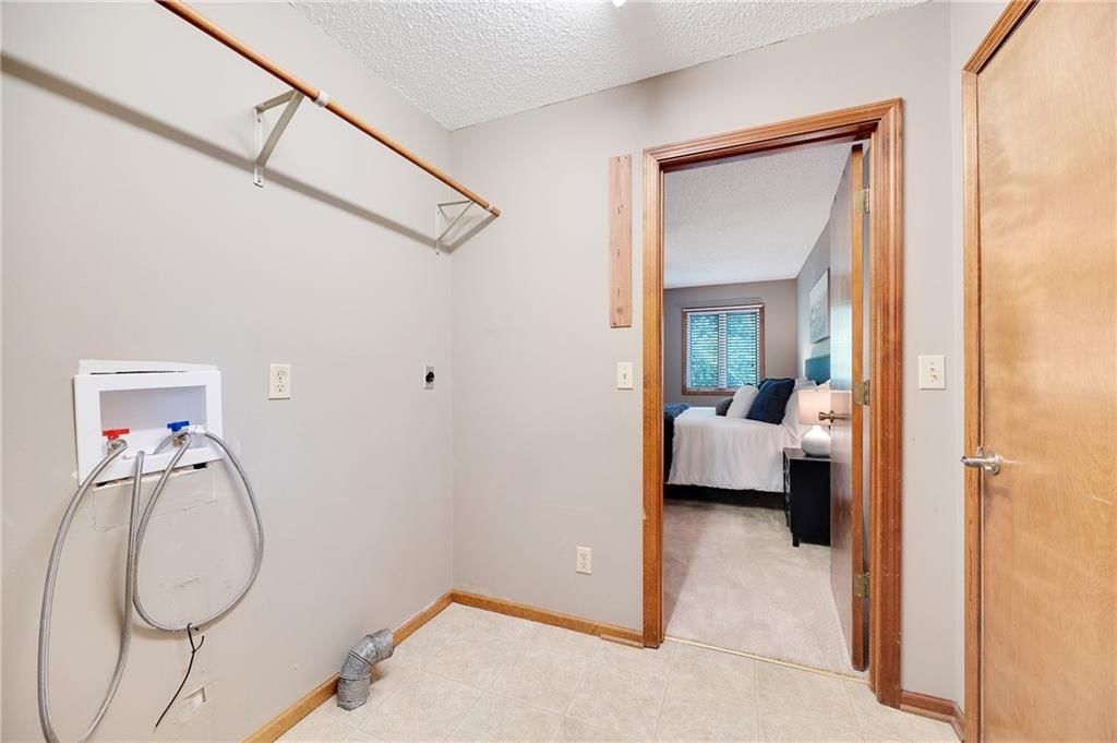 1521 Country Club Drive — photo 19