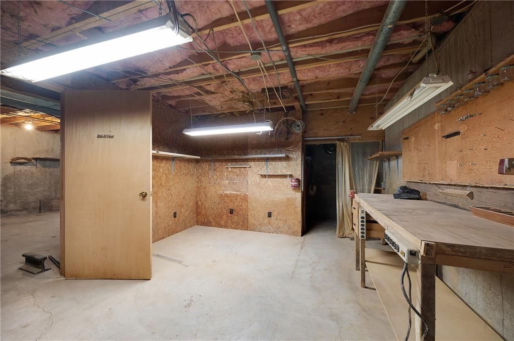 1521 Country Club Drive — photo 30