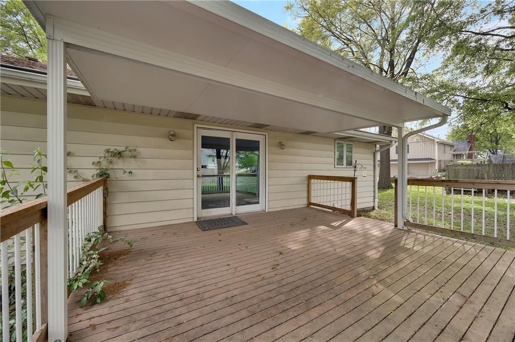 1521 Country Club Drive — photo 33