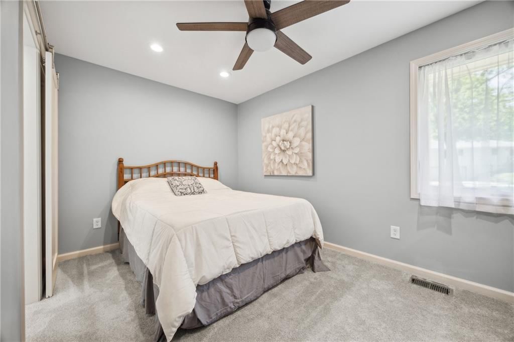 2101 S Park Street — photo 10