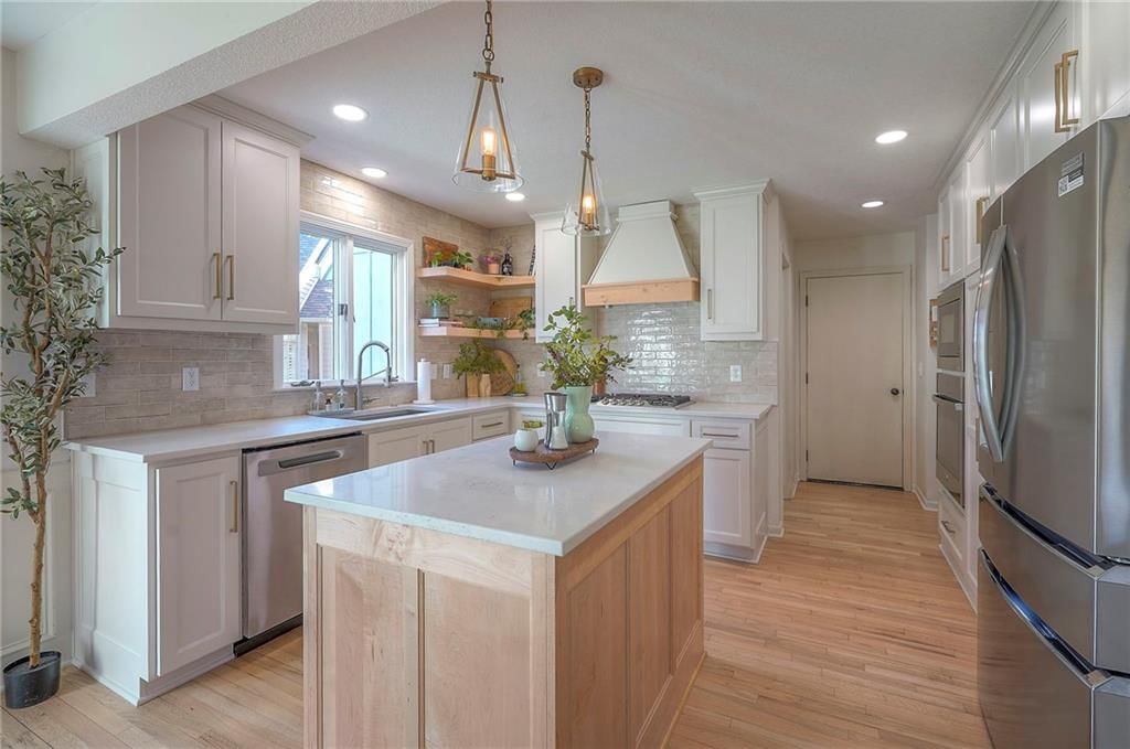 4836 W 121 Street — photo 11
