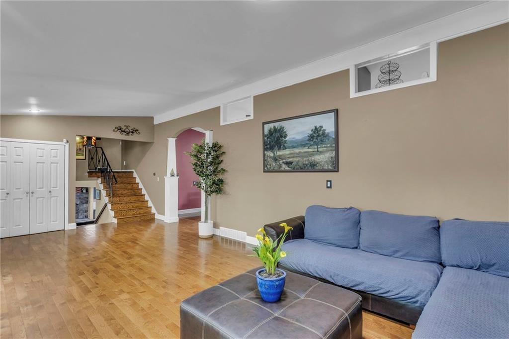 10912 Elmwood Drive — photo 8