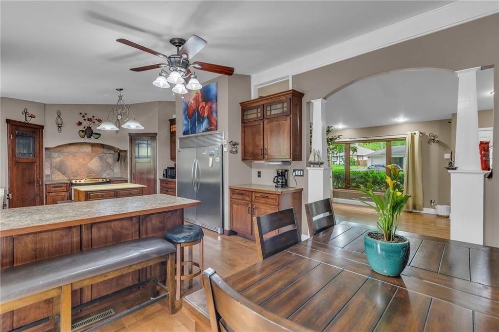 10912 Elmwood Drive — photo 11