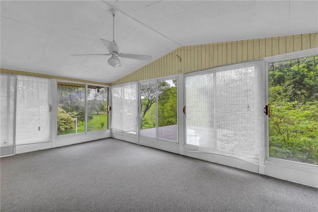 10912 Elmwood Drive — photo 17