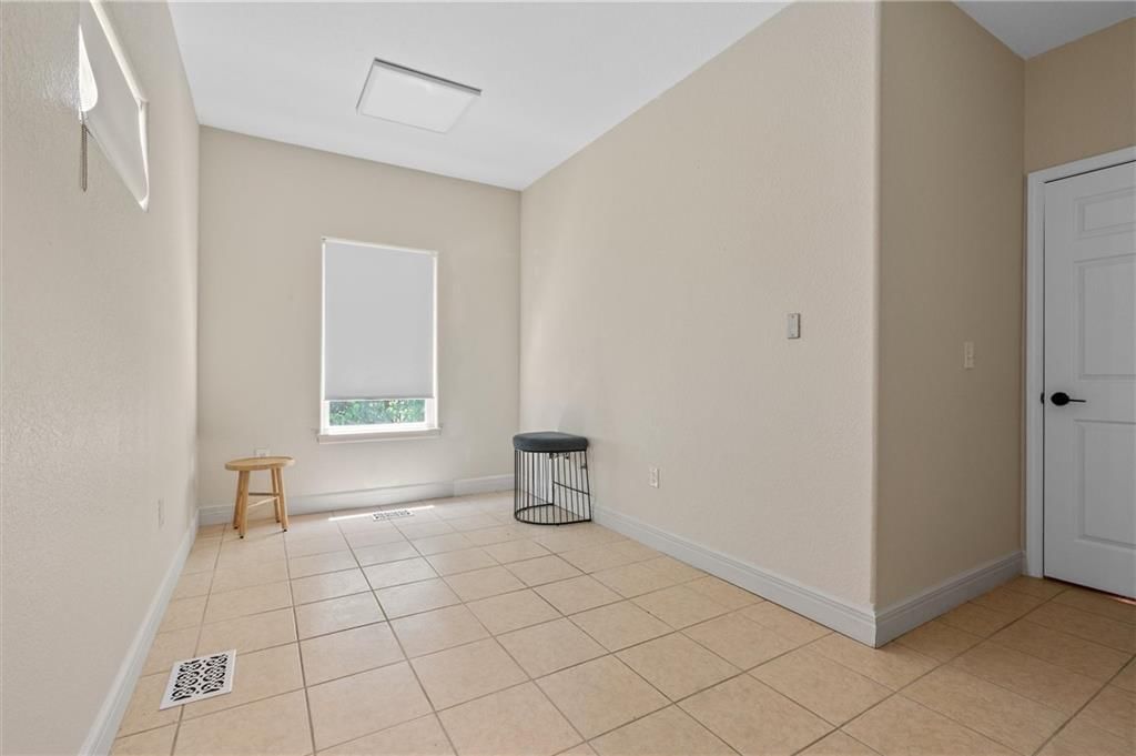Photo 20 of 22 - 703 S Jefferson Street