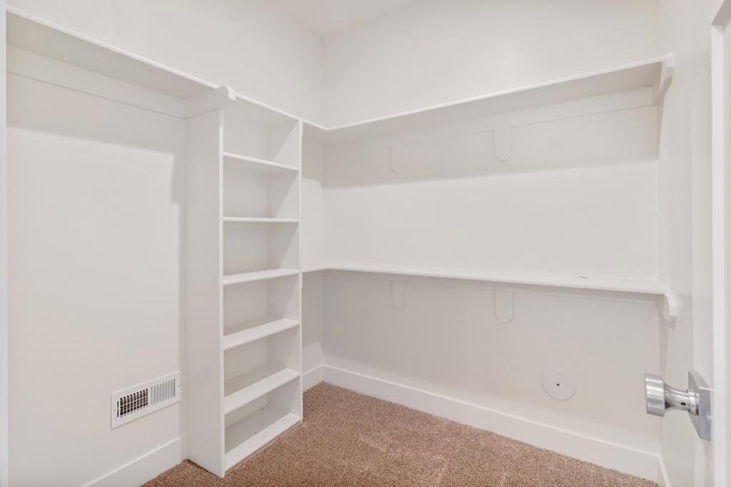 1811 Halls Creek Avenue — photo 37