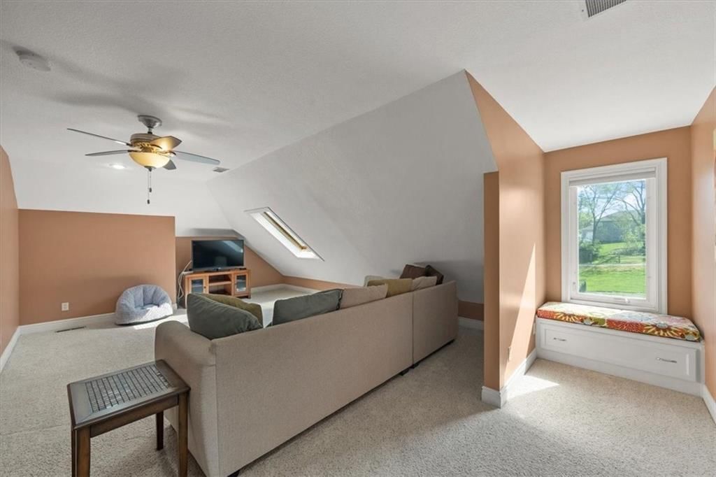 1111 N CAMPBELL Street — photo 31