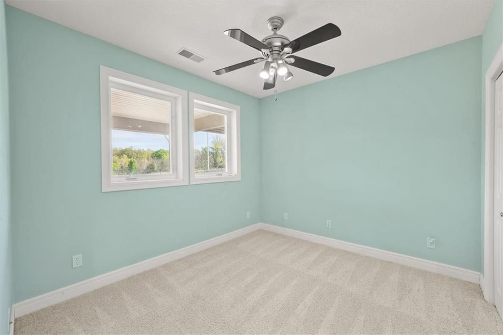 1111 N CAMPBELL Street — photo 36