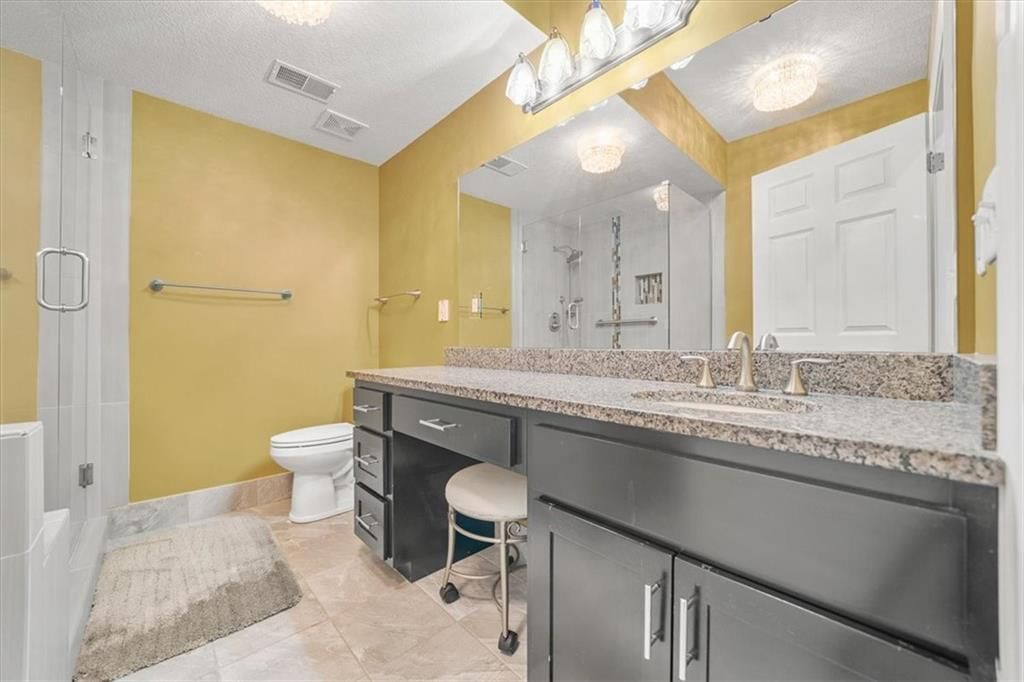 1111 N CAMPBELL Street — photo 38