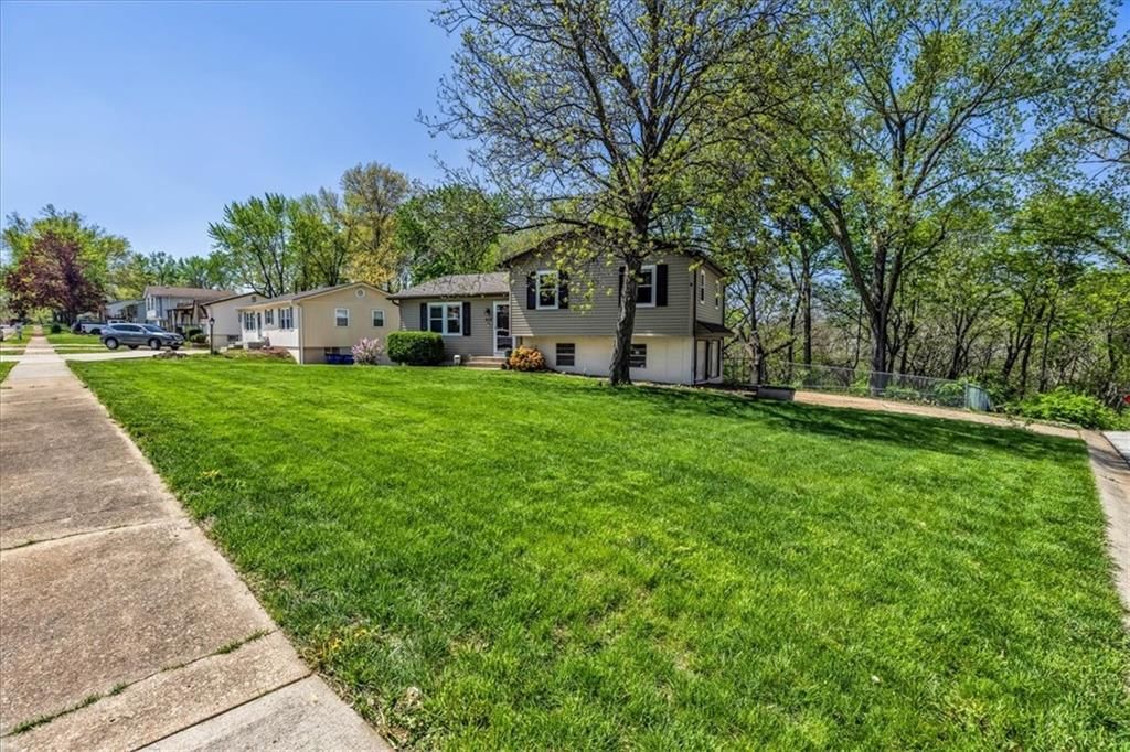 510 NE RICHARDSON Place — photo 26