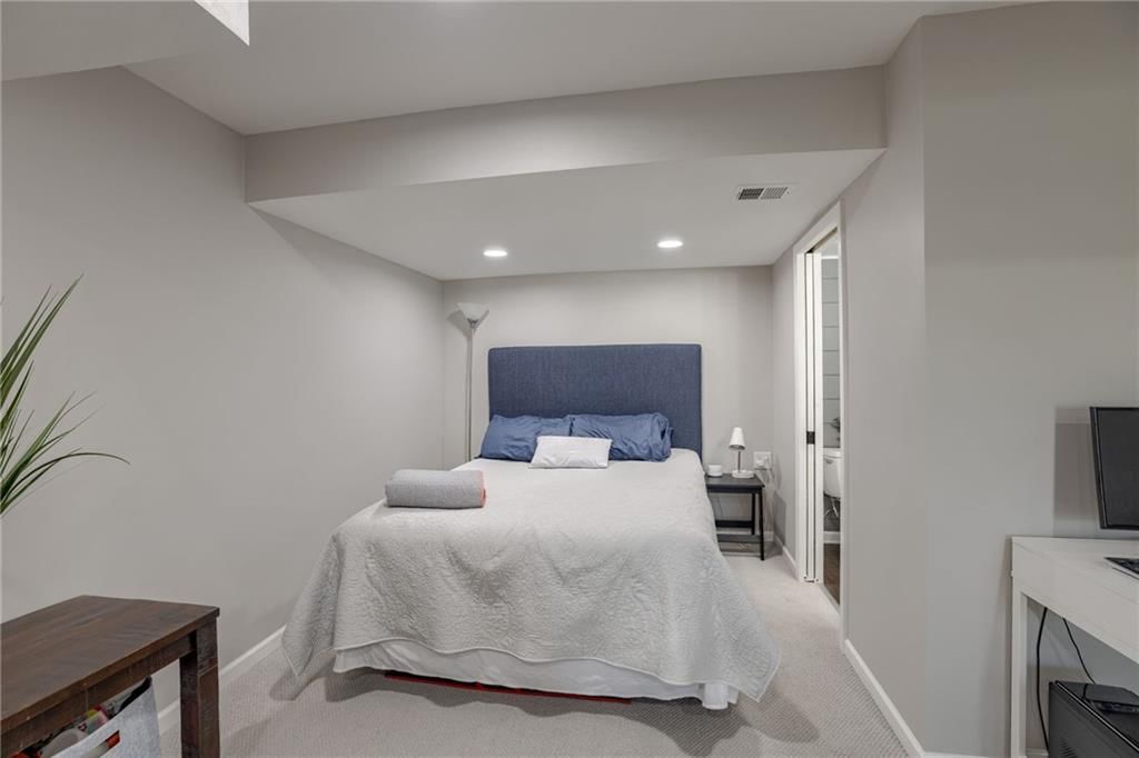 9114 N Mersington Avenue — photo 42