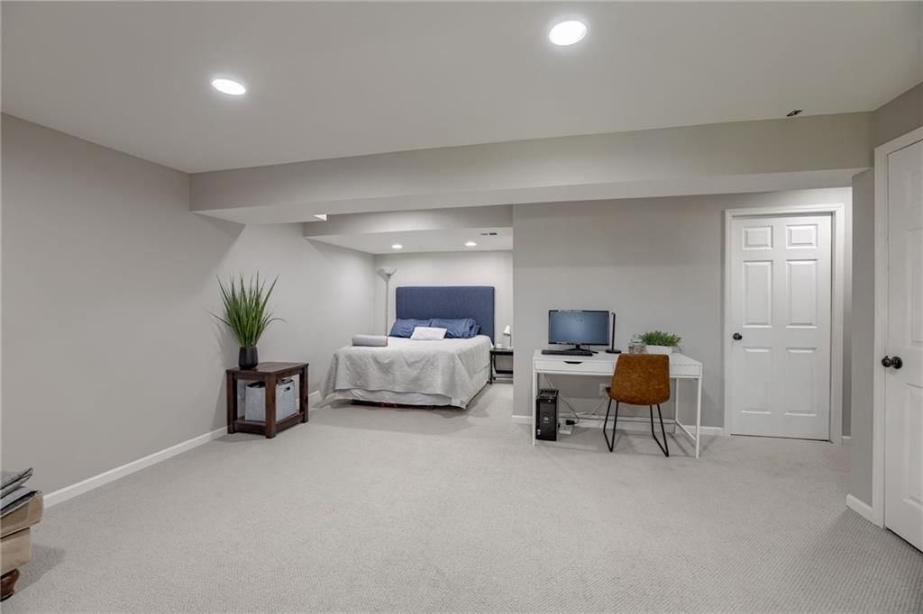 9114 N Mersington Avenue — photo 43