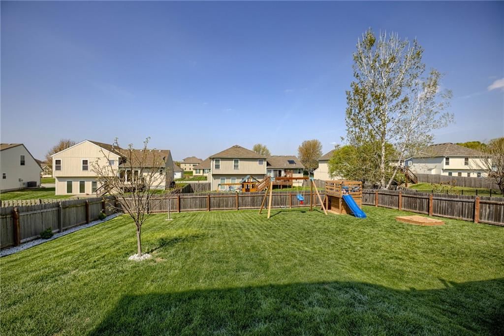 9114 N Mersington Avenue — photo 59
