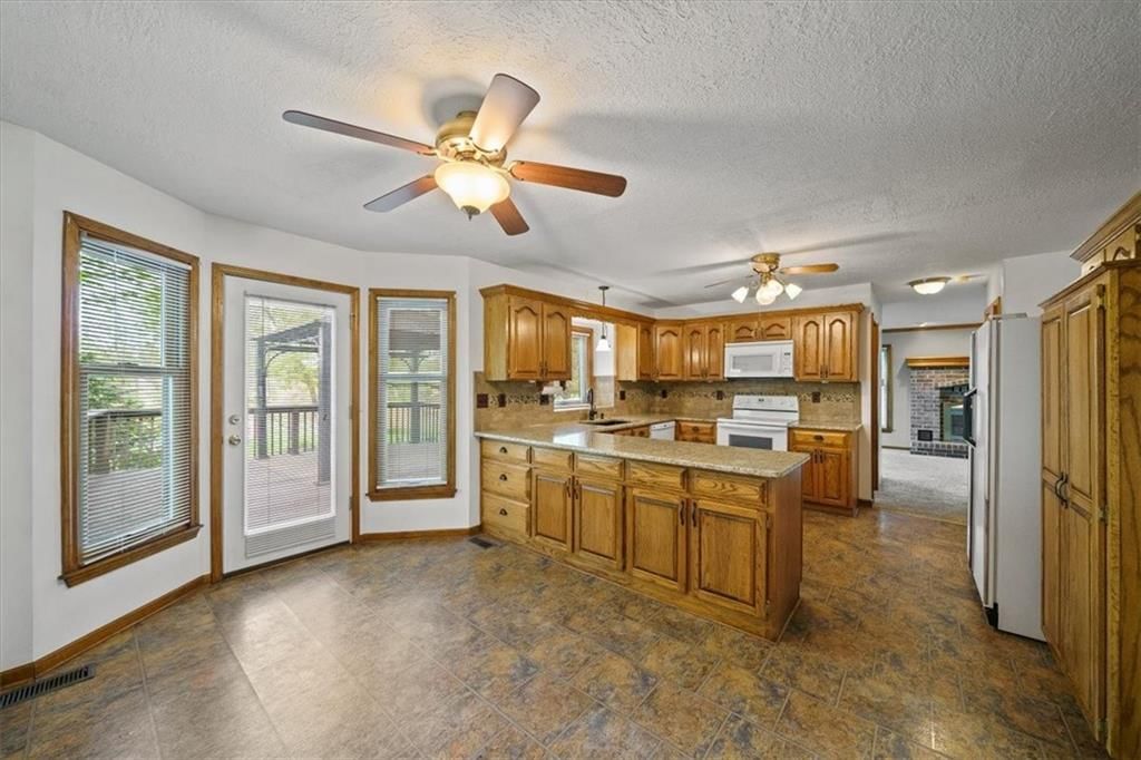 1913 Hidden Valley Drive — photo 10