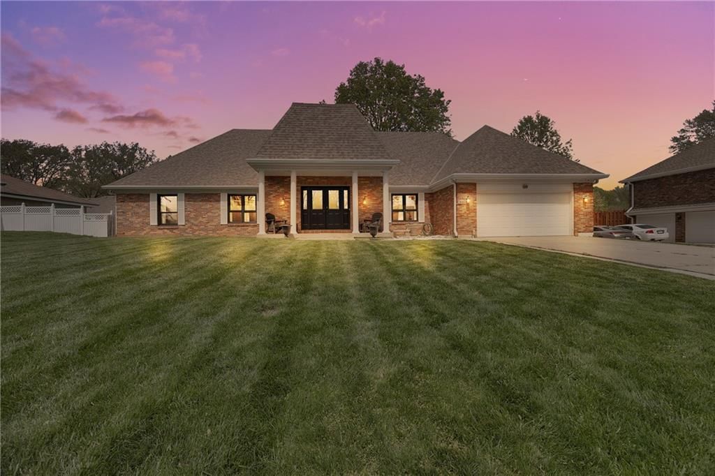 16424 E George Franklyn Drive, Independence, MO