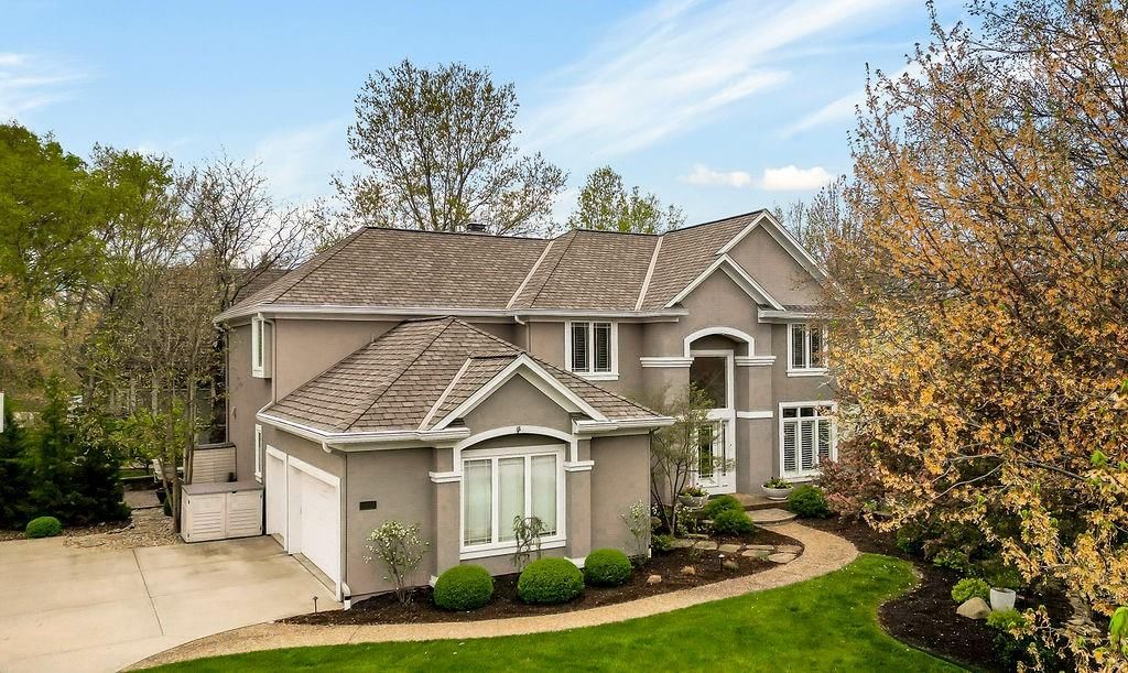 10863 S Cedar Niles Circle, Olathe, KS