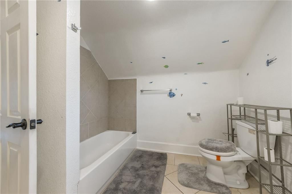 209 N 13th Street — photo 16