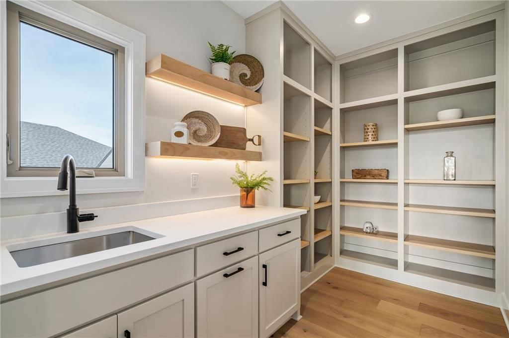 605 Hampstead Drive — photo 24