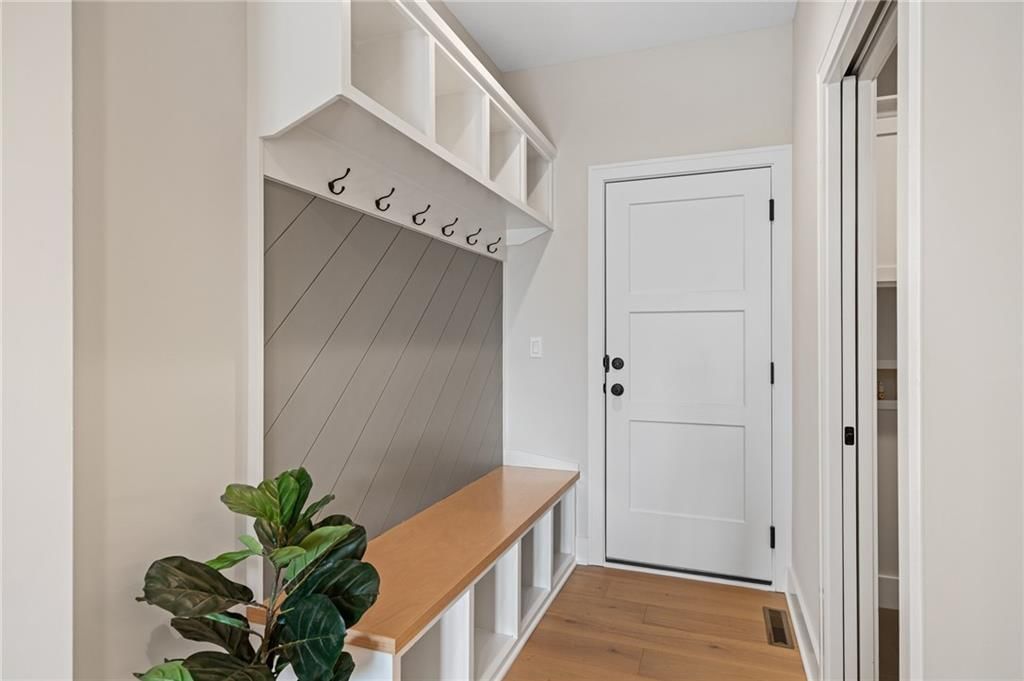 605 Hampstead Drive — photo 35