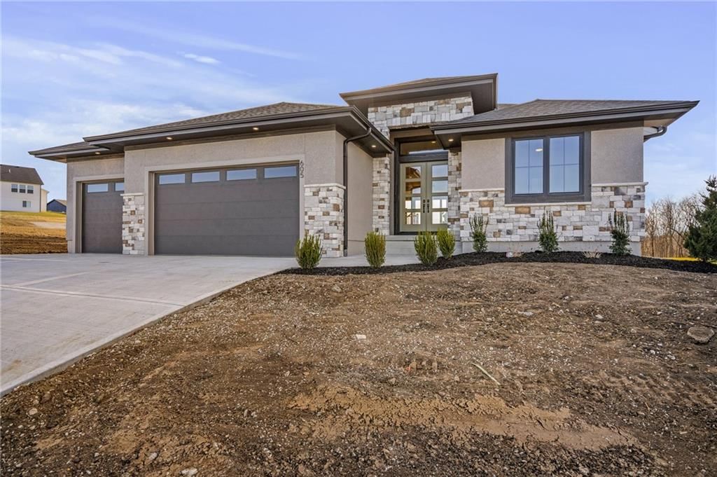 605 Hampstead Drive — photo 43