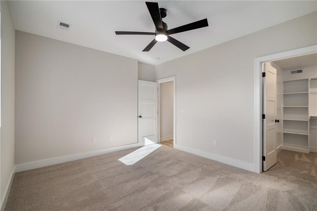 605 Hampstead Drive — photo 47