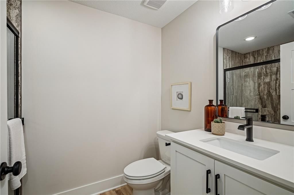 605 Hampstead Drive — photo 51