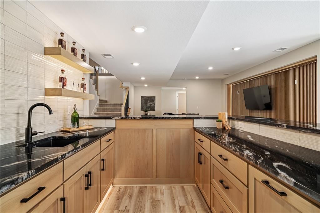605 Hampstead Drive — photo 63