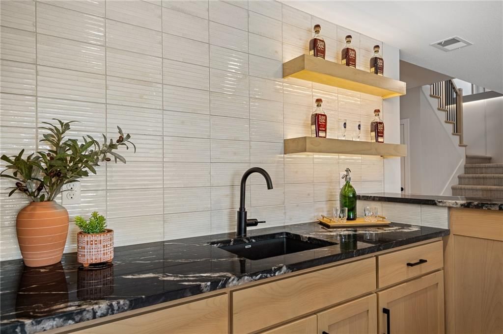 605 Hampstead Drive — photo 64