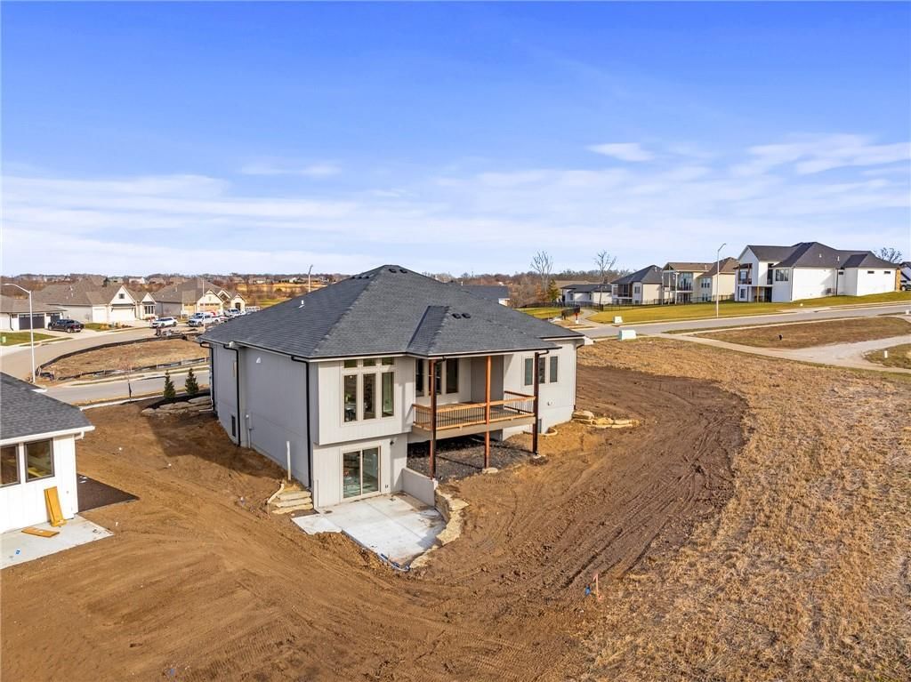 605 Hampstead Drive — photo 74