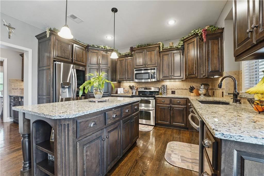 15504 Canterbury Street — photo 13