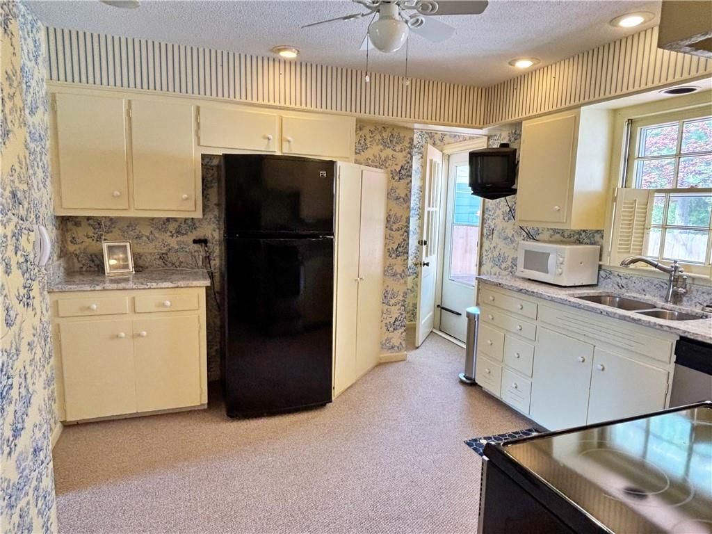 610 S Woodland Street — photo 14