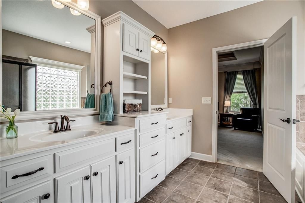 1609 NE Woodland Shores Drive — photo 16