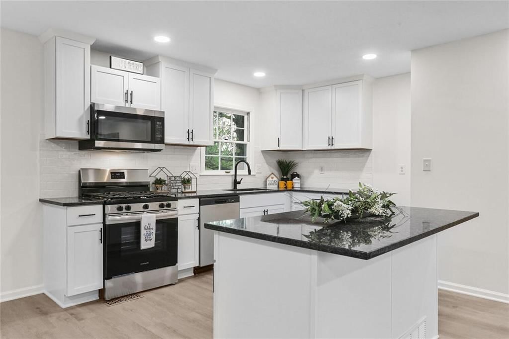 9909 NW Blum Road — photo 7