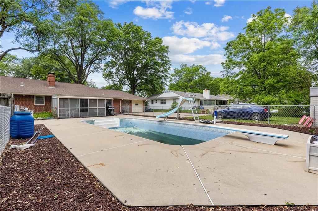 10915 Cypress Avenue — photo 5