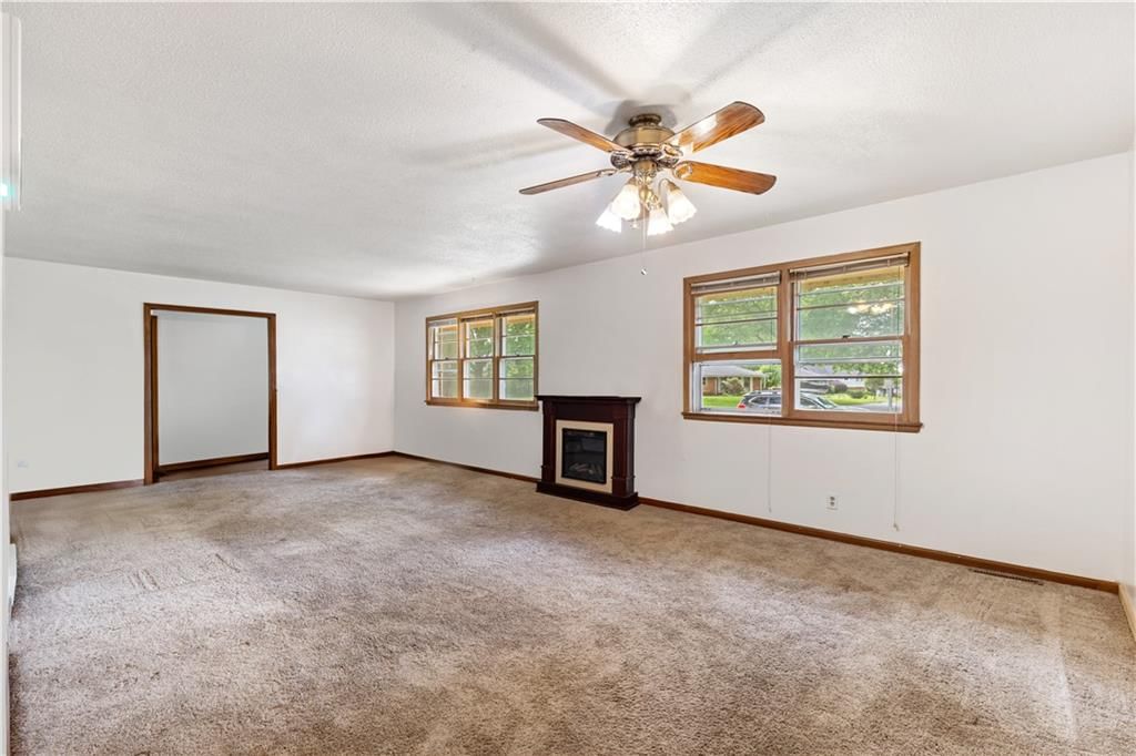 10915 Cypress Avenue — photo 7