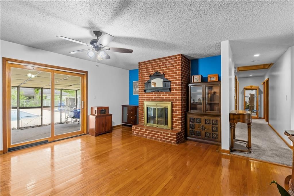 10915 Cypress Avenue — photo 11