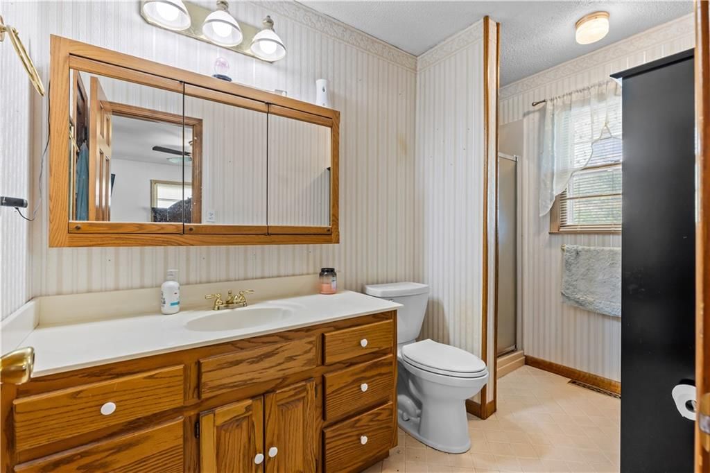 10915 Cypress Avenue — photo 13