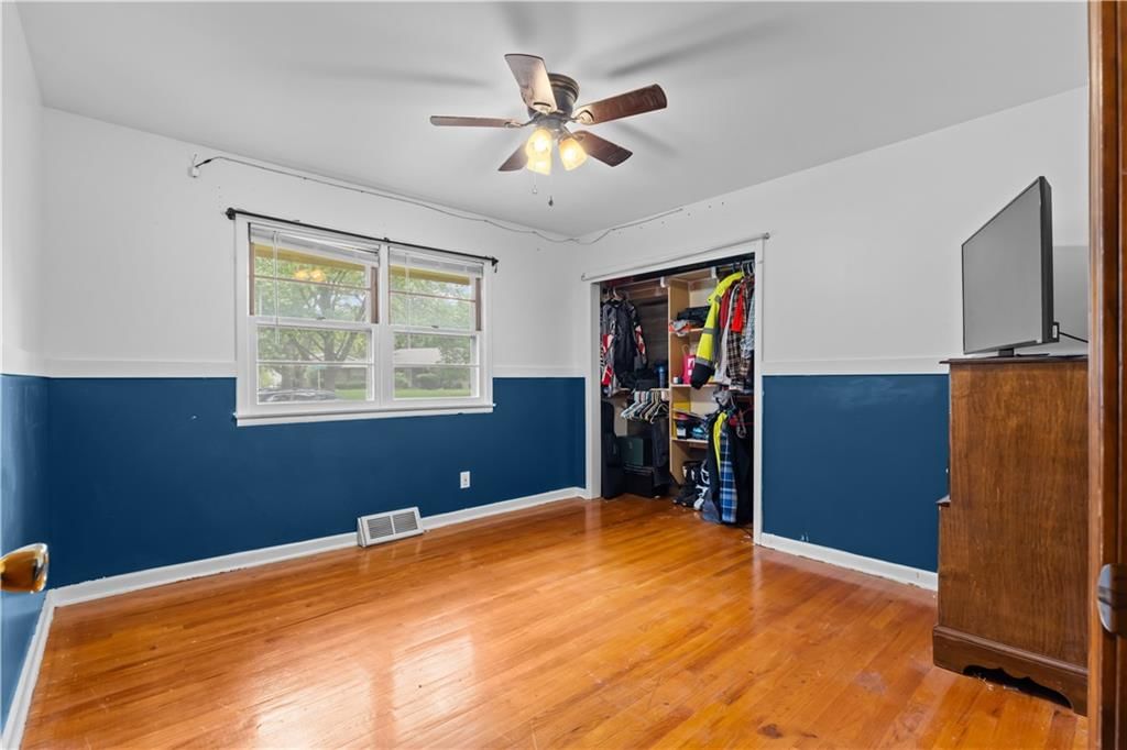 10915 Cypress Avenue — photo 14