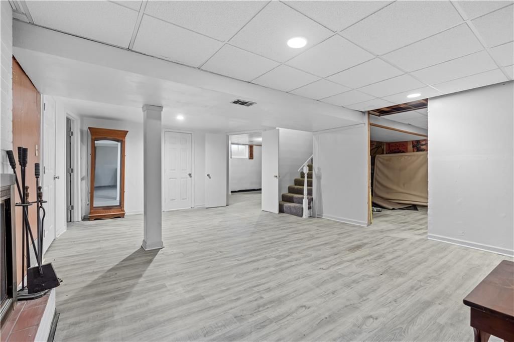 10915 Cypress Avenue — photo 17