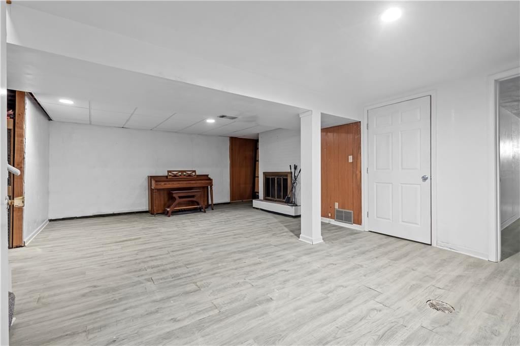10915 Cypress Avenue — photo 19