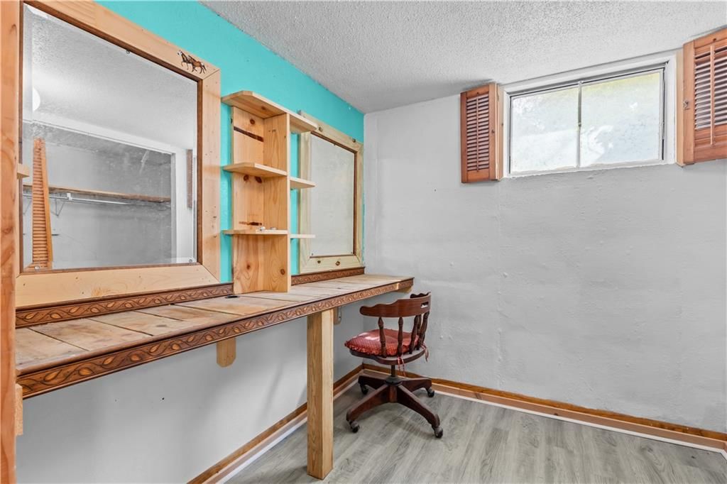 10915 Cypress Avenue — photo 21