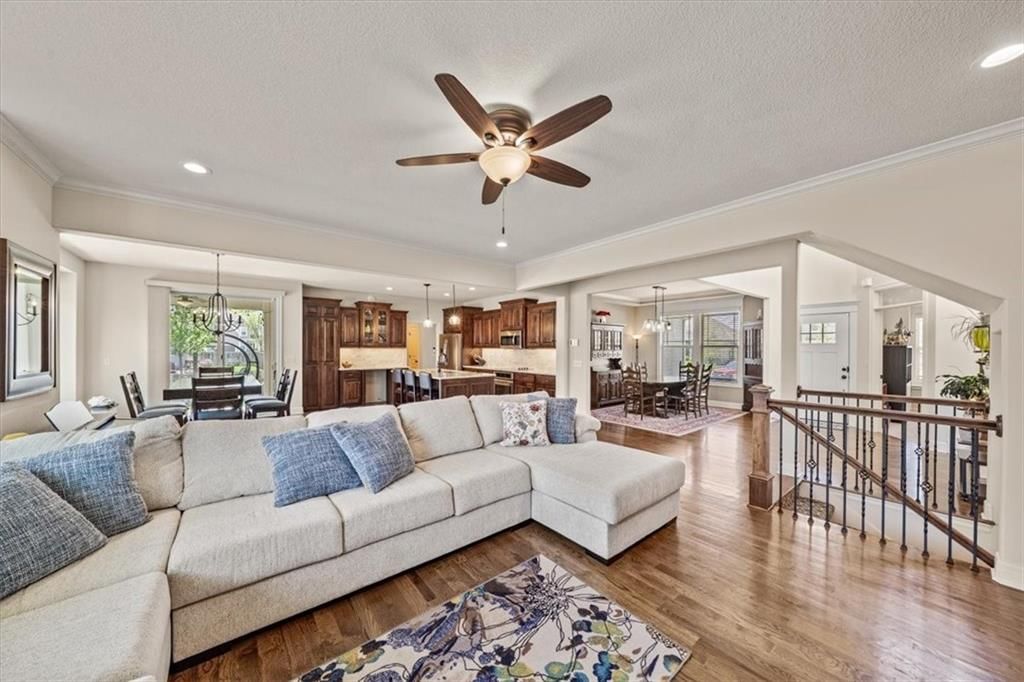 7927 Apache Road — photo 11