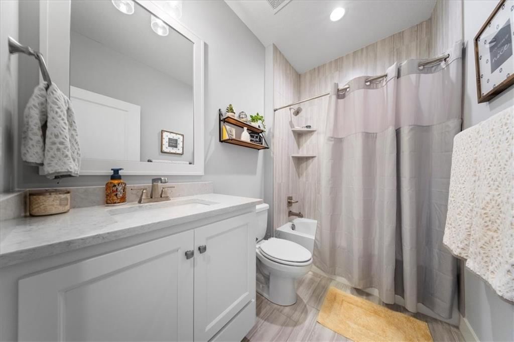 Photo 11 of 73 - 21736 W 116th Place