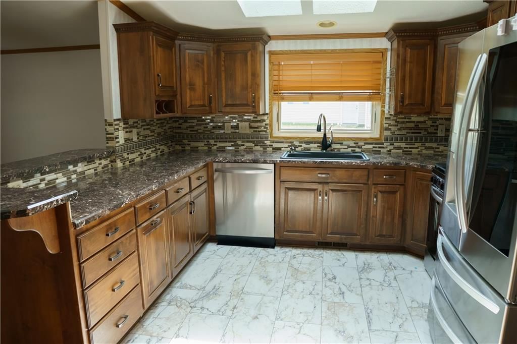 942 NE White Oak Lane — photo 9