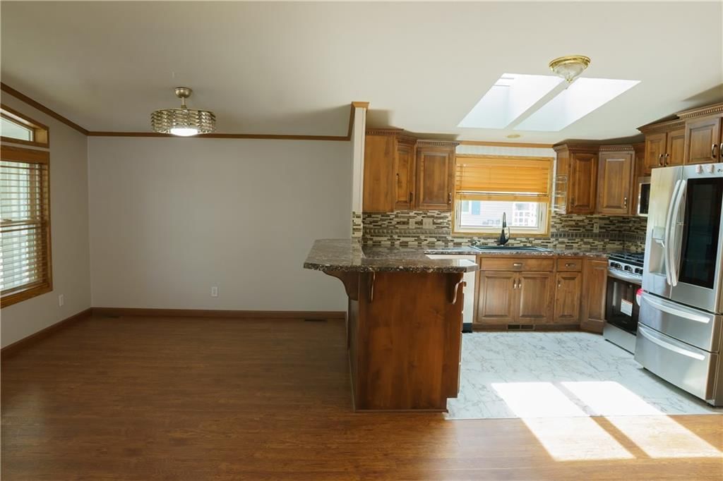 942 NE White Oak Lane — photo 10