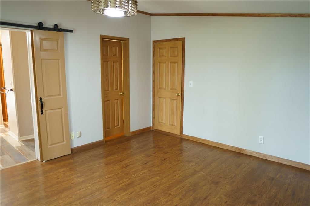 942 NE White Oak Lane — photo 24