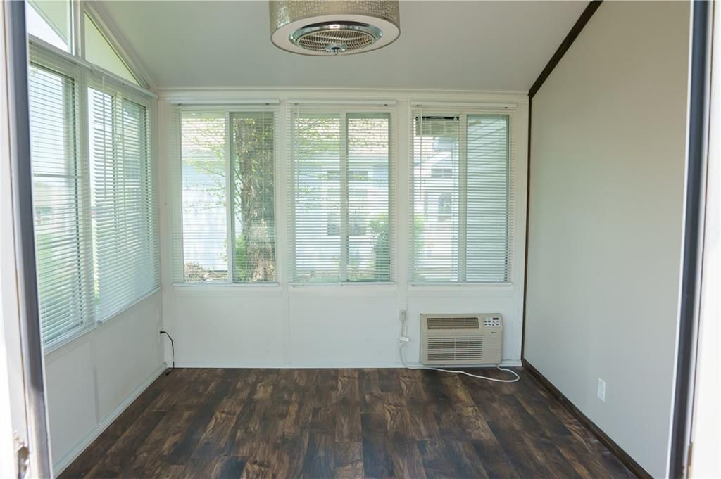 942 NE White Oak Lane — photo 31